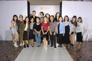 Khoa thiết kế thời trang MDIS gây ấn tượng trong lễ tốt nghiệp