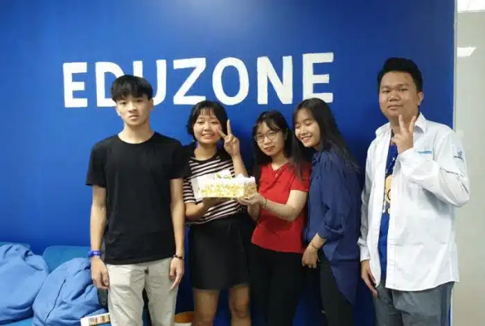 Eduzone chúc mừng các em đã đạt được học bổng du học Singapore