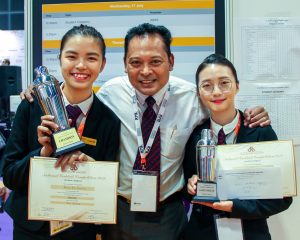Sinh viên MDIS đoạt giải nhất Cuộc thi Pha chế Cocktail 2019 nhân kỷ niệm 200 năm thành lập Singapore